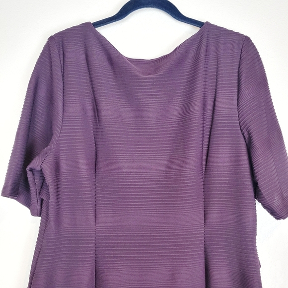 NWT Connected Apparel Textured Knit Sheath Dress in Bordeaux Size 16 - Picture 5 of 8